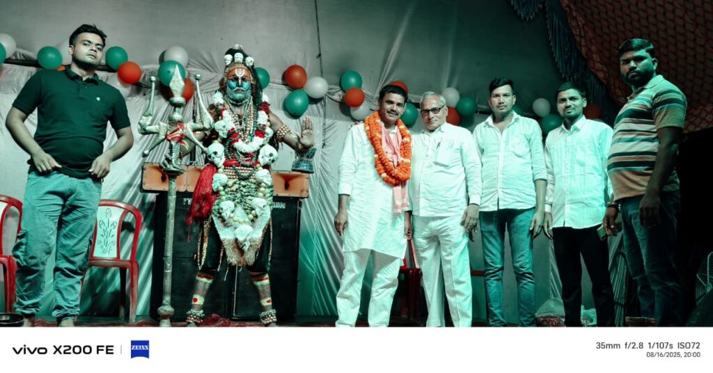 श्रीकृष्ण जन्मोत्सव पर भक्तिमय रंग में रंगा मटियरा गांव, कलाकारों का हुआ सम्मान