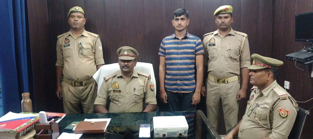 डकैती में शामिल कुख्यात गैंगेस्टर अभय गिरफ्तार, पुलिस ने रिवॉल्वर और कारतूस बरामद किए