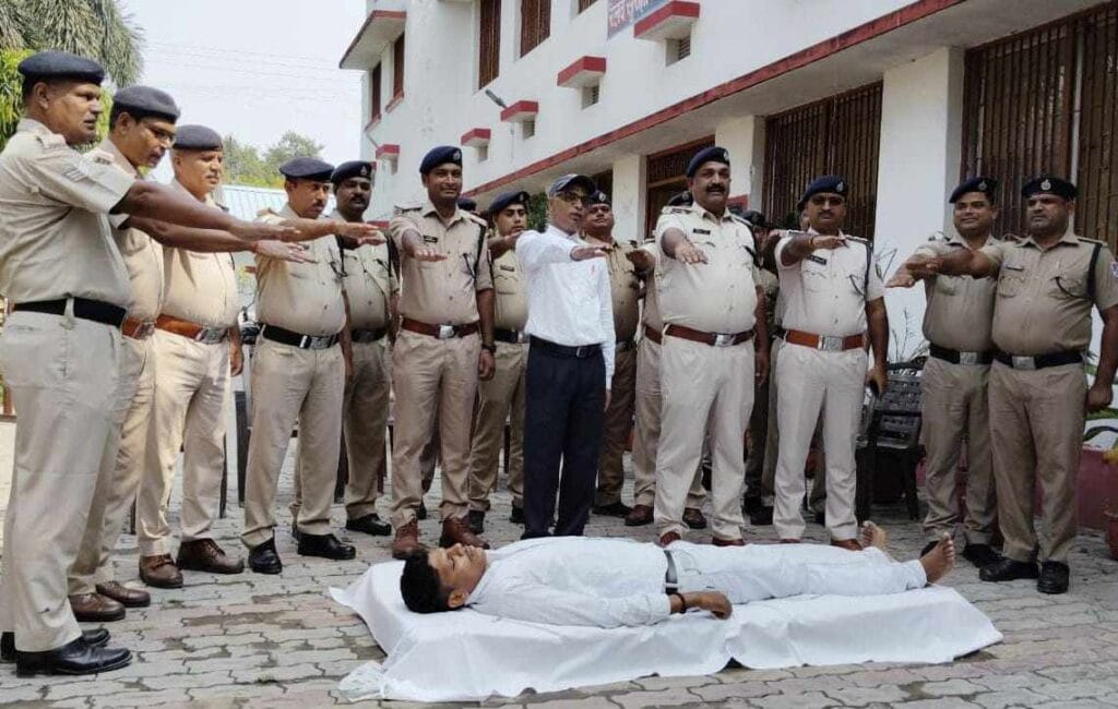 आरपीएफ जवानों को सिखाई गई जीवनरक्षक तकनीक, हार्ट अटैक की स्थिति में दिया गया CPR प्रशिक्षण