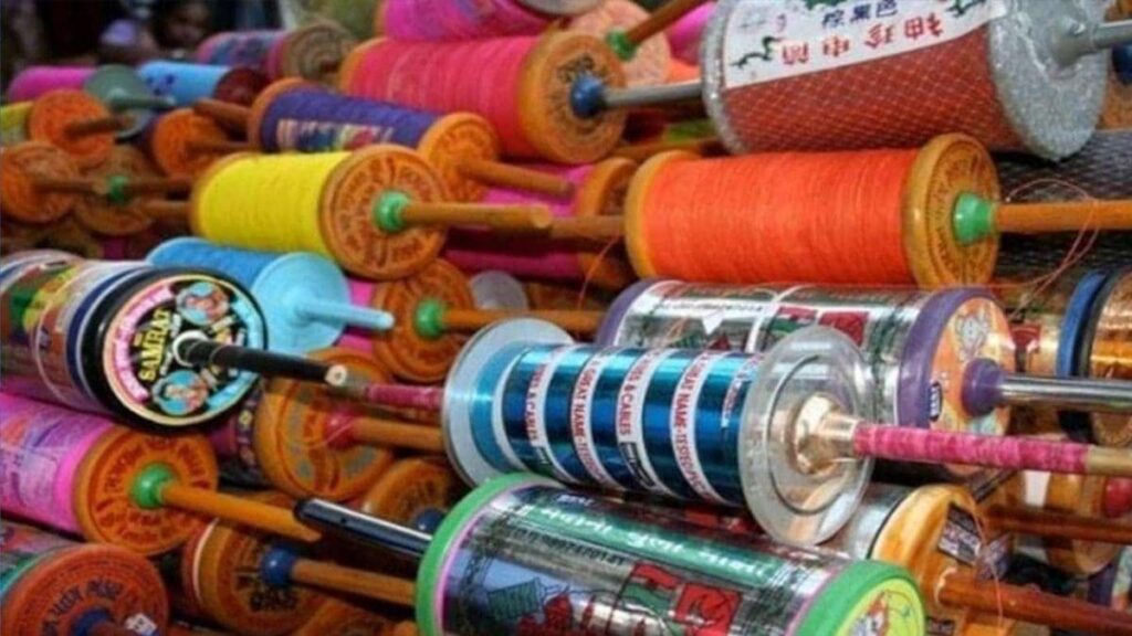 मकर संक्रांति से पहले चाइना मांझा बना मौत की डोर, सड़कों से आसमान तक मंडरा रहा खतरा