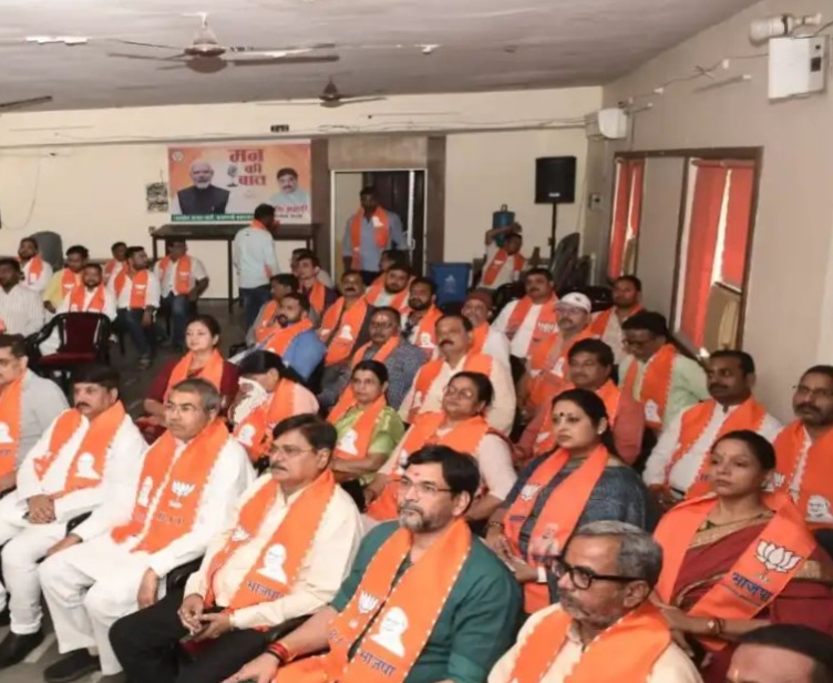 काशी ने रचा विश्व रिकॉर्ड: एक घंटे में 2.51 लाख पौधे, पीएम मोदी ने ‘मन की बात’ में की सराहना