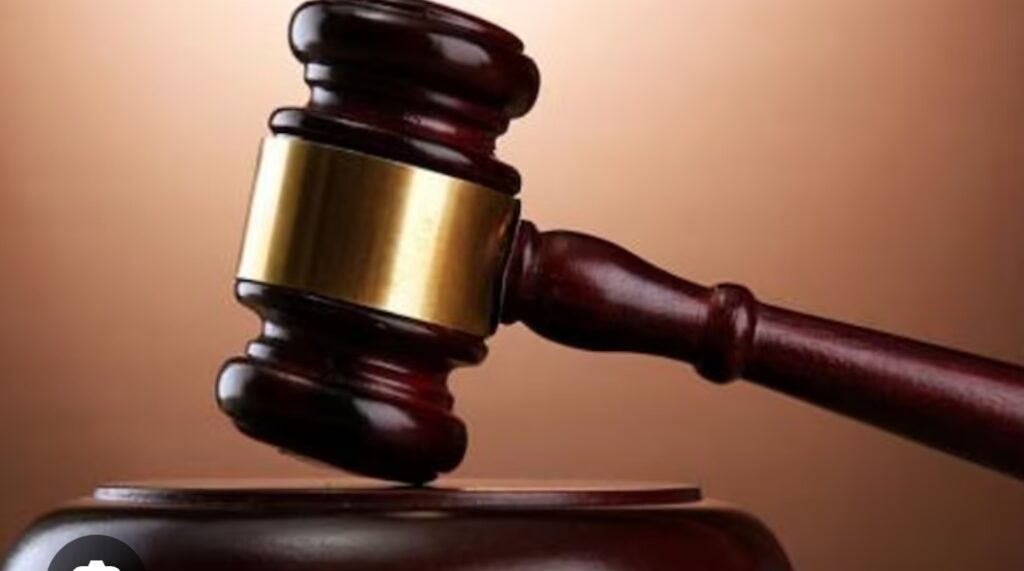 शस्त्र लाइेंस मामलों पर हाईकोर्ट सख्त, 19 प्रभावशाली लोगों की मांगी रिपोर्ट