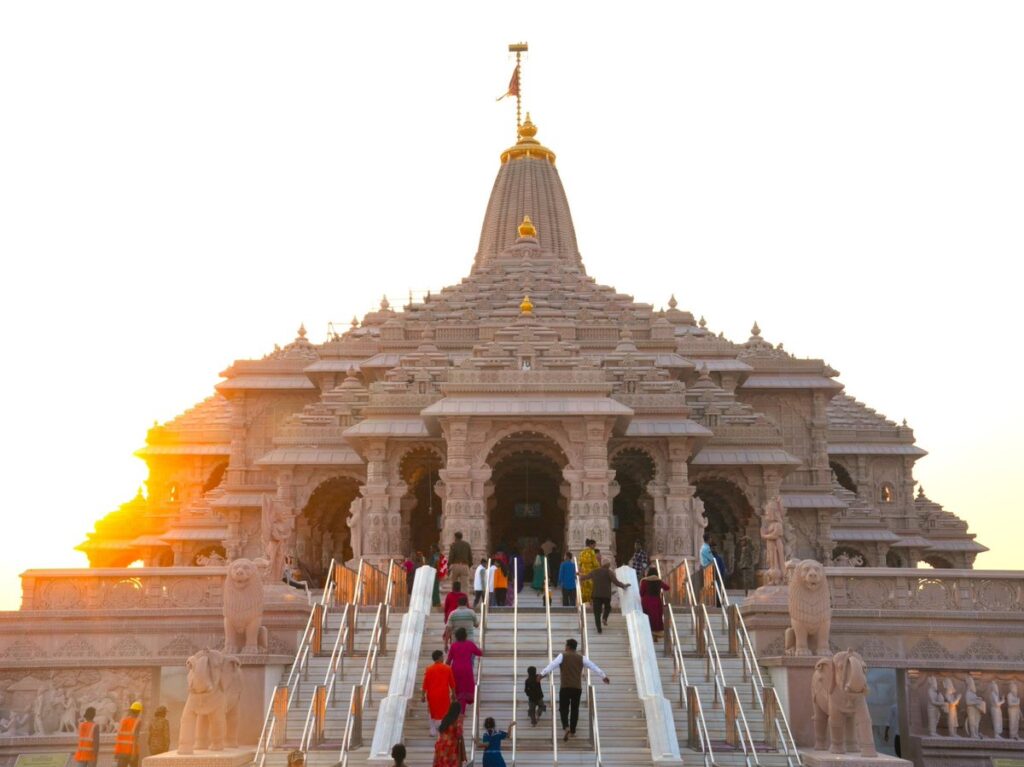 राम मंदिर चढ़ावा प्रकरण में बड़ा फैसला, ट्रस्ट ने स्वीकार किए चंपत राय और अनिल मिश्रा के इस्तीफे