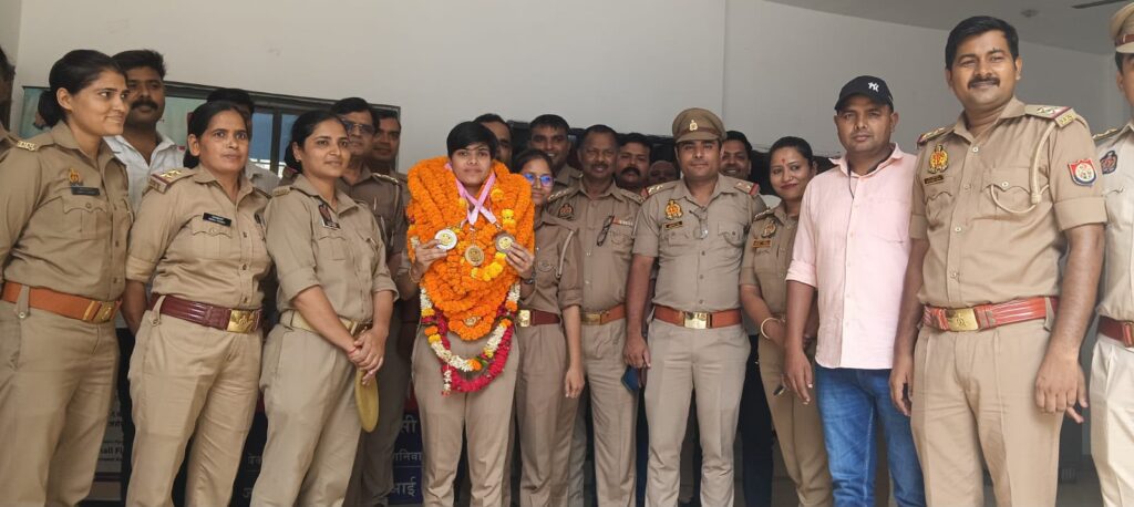 वाराणसी की बेटी अंशु पांडेय ने शूटिंग प्रतियोगिता में जीते तीन पदक, भारतीय टीम ट्रायल के लिए भी चयनित
