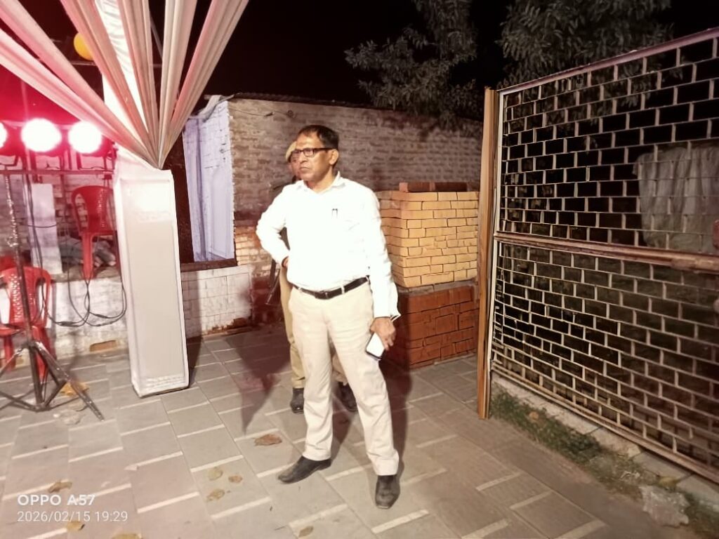 मिर्जापुर में 50 वर्षों से अटका सर्वे कार्य शुरू, डीएम पवन कुमार गंगवार की पहल से डांगरखेड़ी में तैयार हुई नई खतौनी