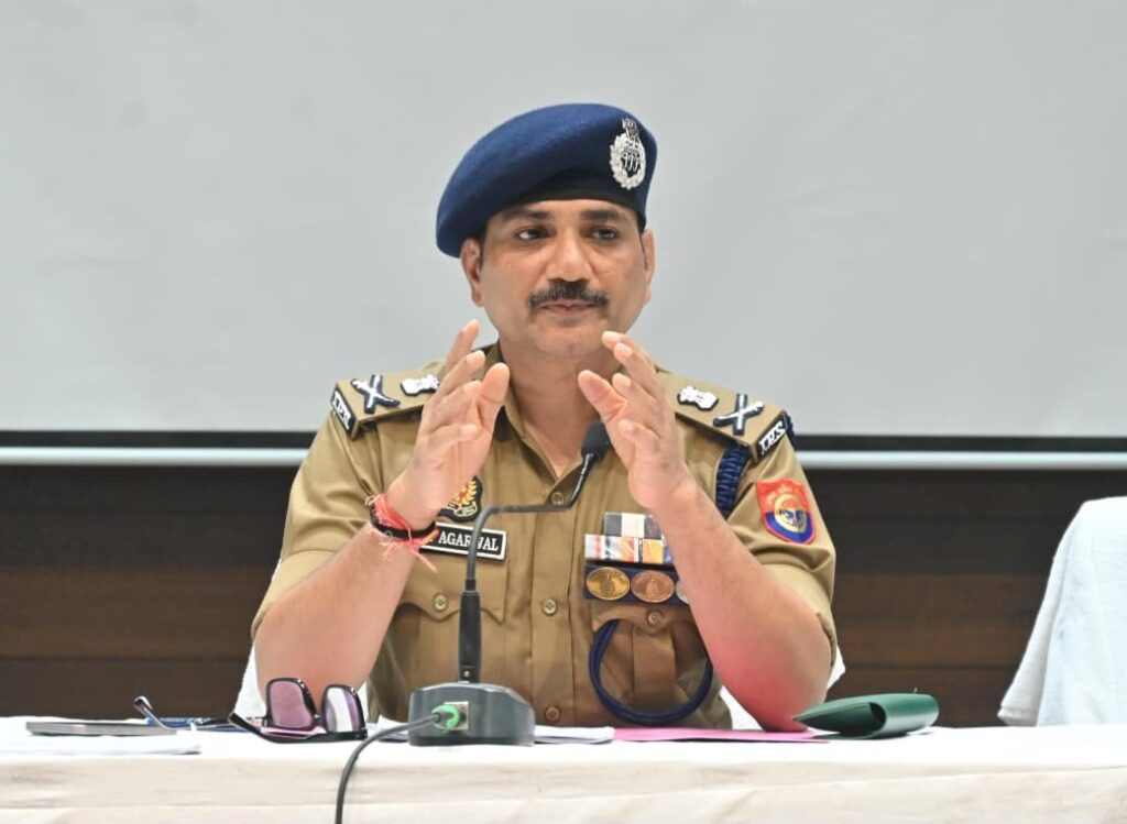 यूपी-112 को और प्रभावी बनाने पर जोर, पुलिस आयुक्त ने त्वरित व संवेदनशील पुलिसिंग के दिए निर्देश