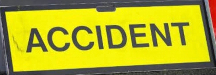 निजी बस ने सरकारी बस को पीछे से मारी टक्कर, 12 लोग घायल